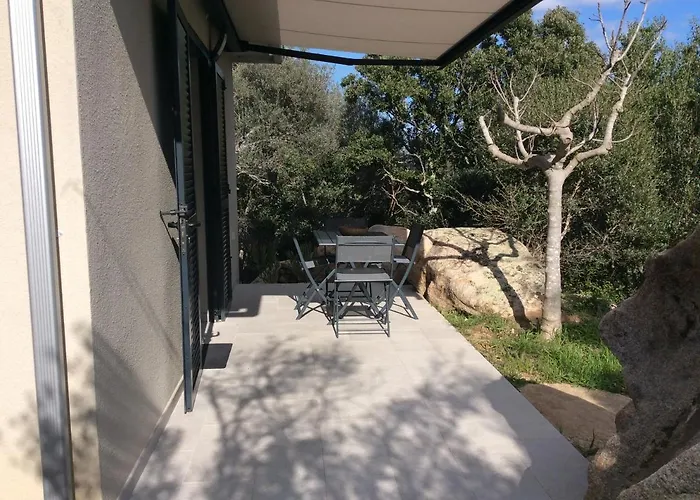 Coquet Indépendant Entre Et Maquis Sotta