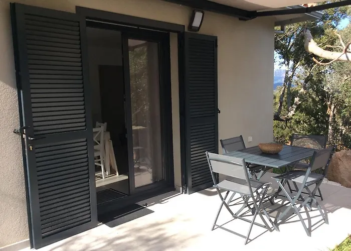 Coquet Indépendant Entre Et Maquis Sotta